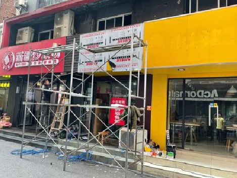 当涂制作广告招牌如何避免它发黄？